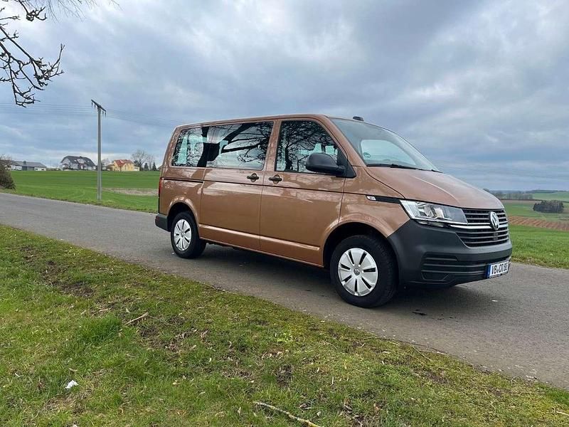 Gebraucht VW T6.1 150 PS (110 kW) 2021 Copper bronze metallic Van