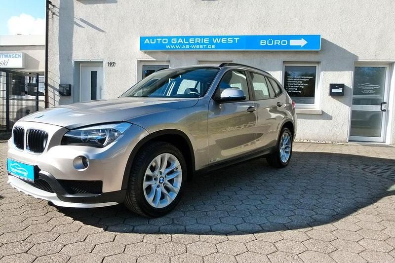 Silber Gebraucht 2015 BMW X1 Advantage SUV | 12.290 € (Guter Preis) - Bild 1/4