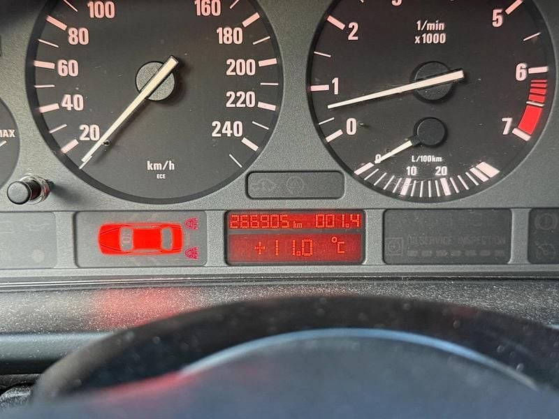 Gebraucht BMW 520 150 PS (110 kW) 1998 Blau Limousine