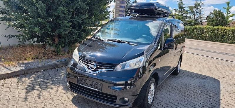Schwarz Gebraucht 2014 Nissan NV200 Tekna Van | 11.950 € (Etwas zu teuer) - Bild 1/4