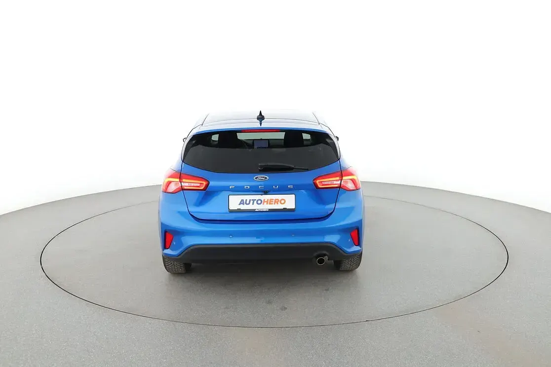 Gebraucht Ford Focus Titanium 125 PS (91 kW) 2019 Blau Limousine