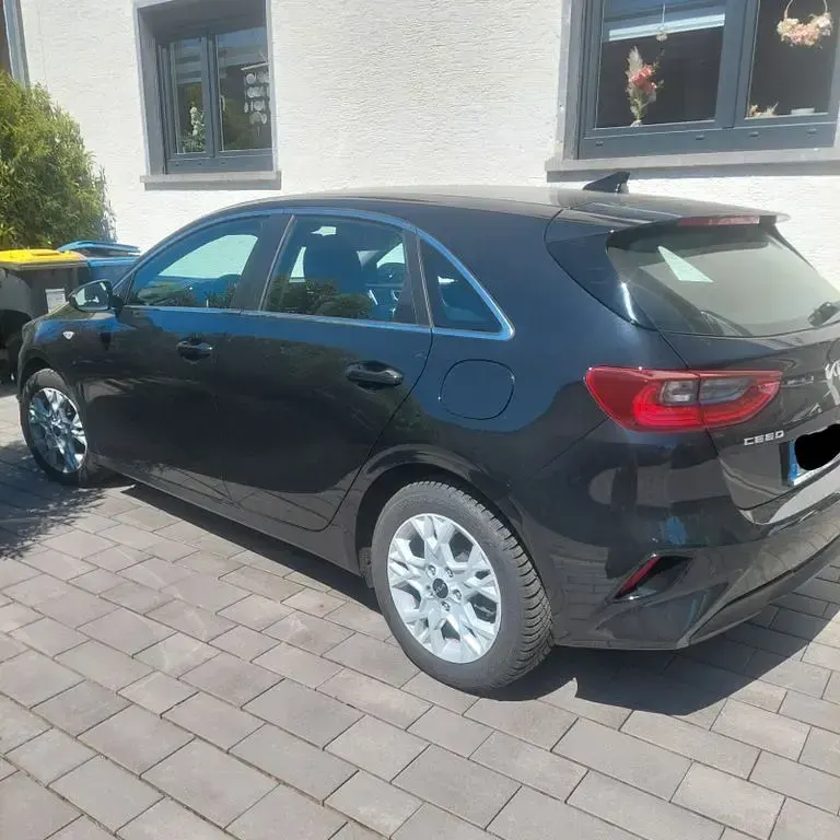 Gebraucht Kia Ceed Vision 140 PS (102 kW) 2024 Schwarz Kleinwagen