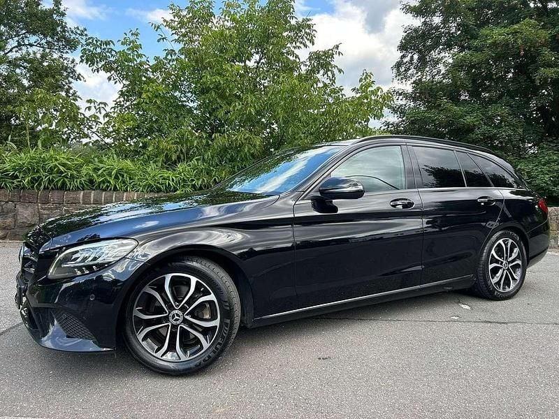 Schwarz/baltic black Gebraucht 2019 Mercedes C220 Avantgarde Kombi | 15.900 € (Fairer Preis) - Bild 1/4