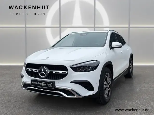 Gebraucht Mercedes GLA200 Progressive 150 PS (110 kW) 2024 Weiss SUV