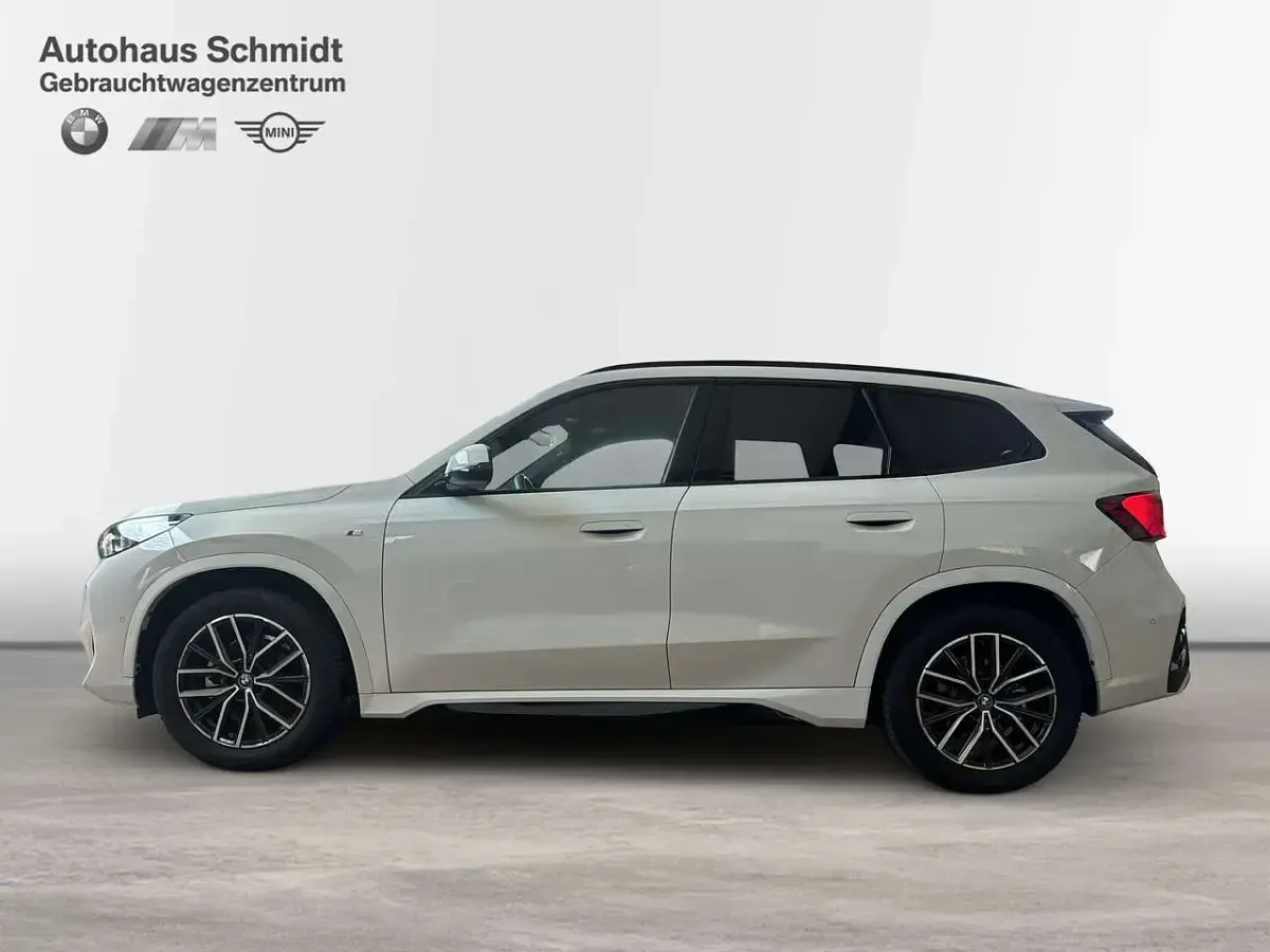 Gebraucht BMW iX1 M Sport 150 kW (204 PS) 2024 Alpinweiß uni SUV