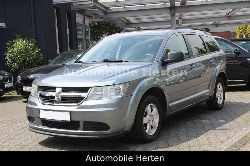 Gebraucht Dodge Journey SE 140 PS (102 kW) 2010 Silber SUV
