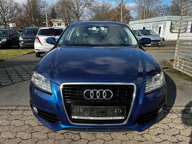 Gebraucht Audi A3 Ambiente 160 PS (117 kW) 2010 Blau Kleinwagen