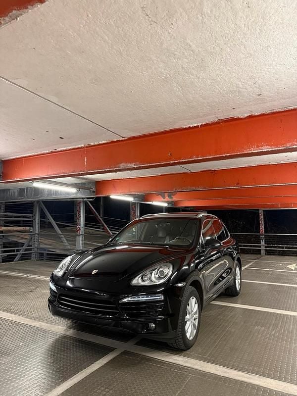 Gebraucht Porsche Cayenne 240 PS (176 kW) 2011 Schwarz SUV