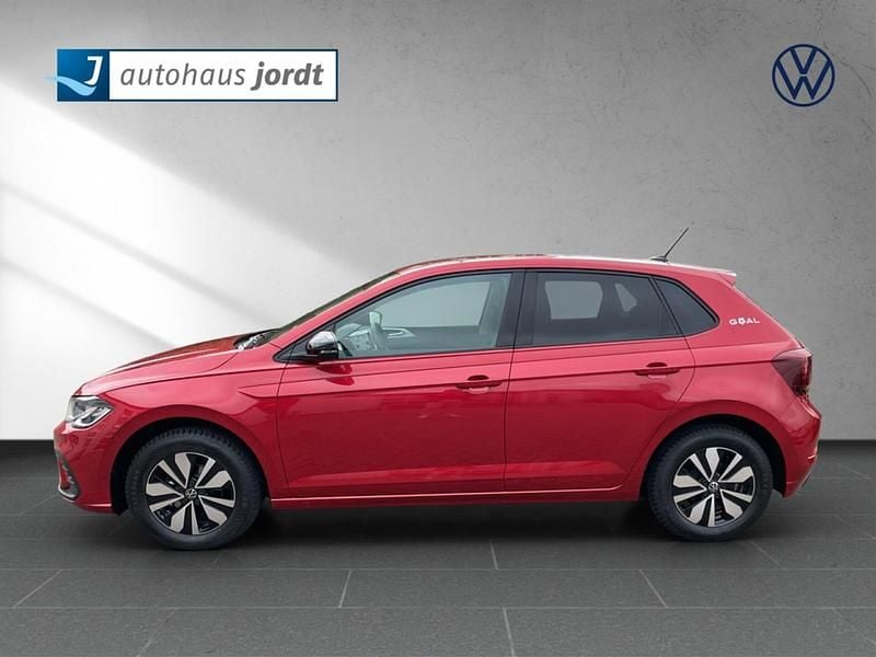 Second-hand VW Polo Goal 95 CP (69 kW) 2024 Roșu Berlinǎ