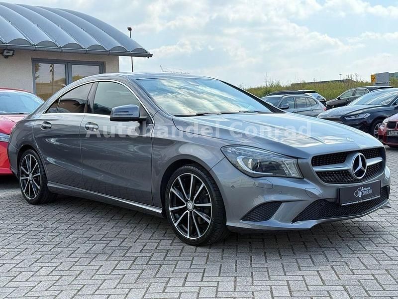 Gebraucht Mercedes CLA200 156 PS (114 kW) 2014 Grau Limousine