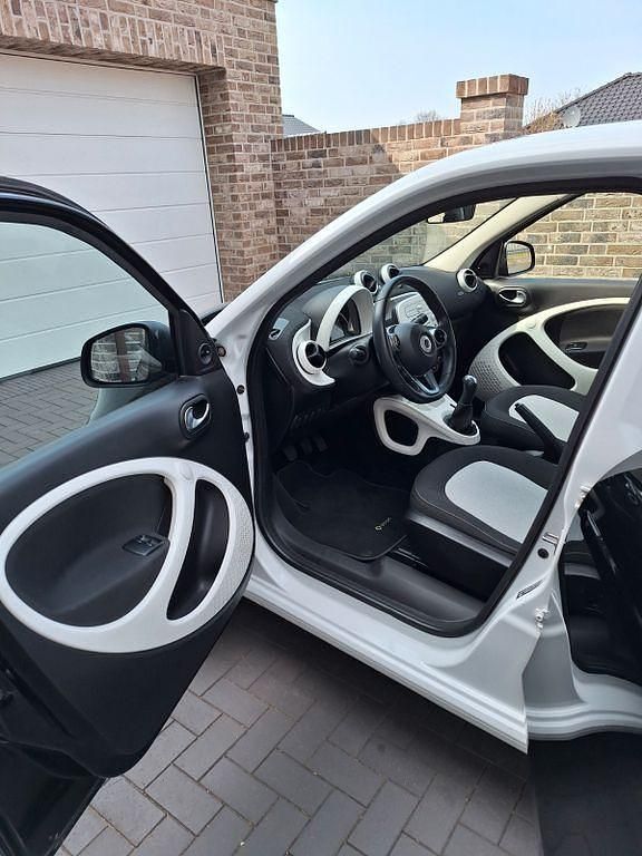 Gebraucht Smart ForFour Passion 71 PS (52 kW) 2014 Schwarz Kleinwagen