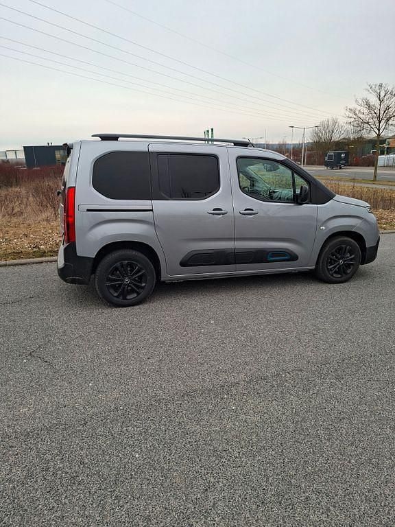 Gebraucht Citroën e-Berlingo Shine 100 kW (136 PS) 2021 Silber Van / Kleinbus