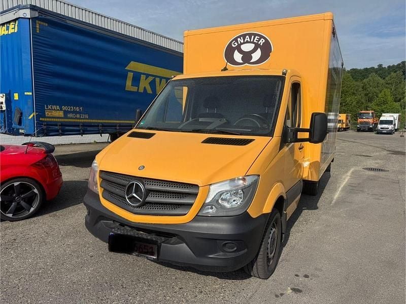 Gelb Gebraucht 2018 Mercedes Sprinter Van | 9.799 € (Teuer) - Bild 1/4