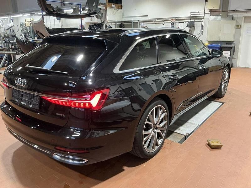 Gebraucht Audi A6 Design 299 PS (219 kW) 2022 Mythosschwarz Kombi