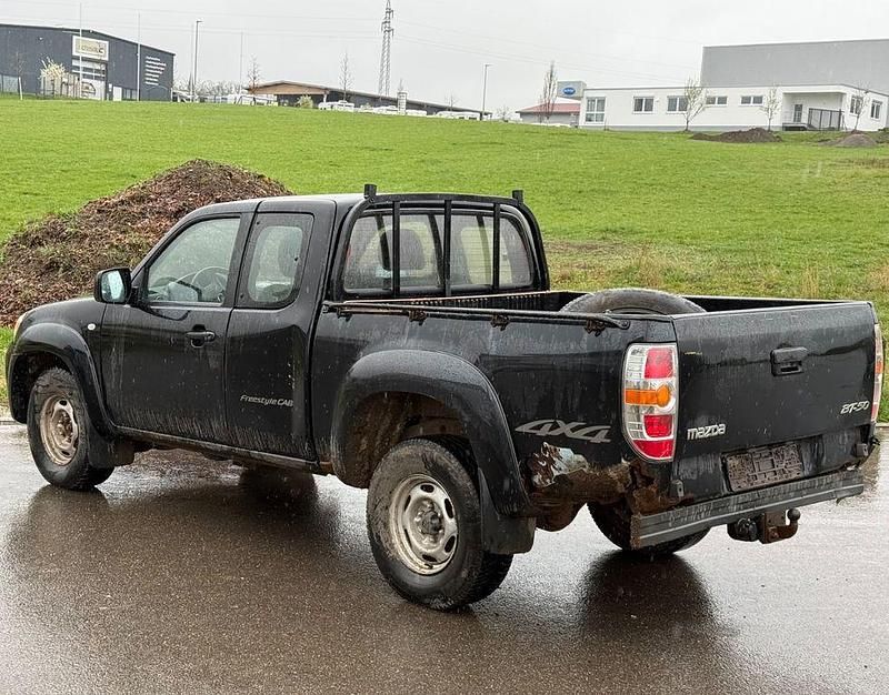 Gebraucht Mazda BT-50 143 PS (105 kW) 2009 Schwarz Pickup