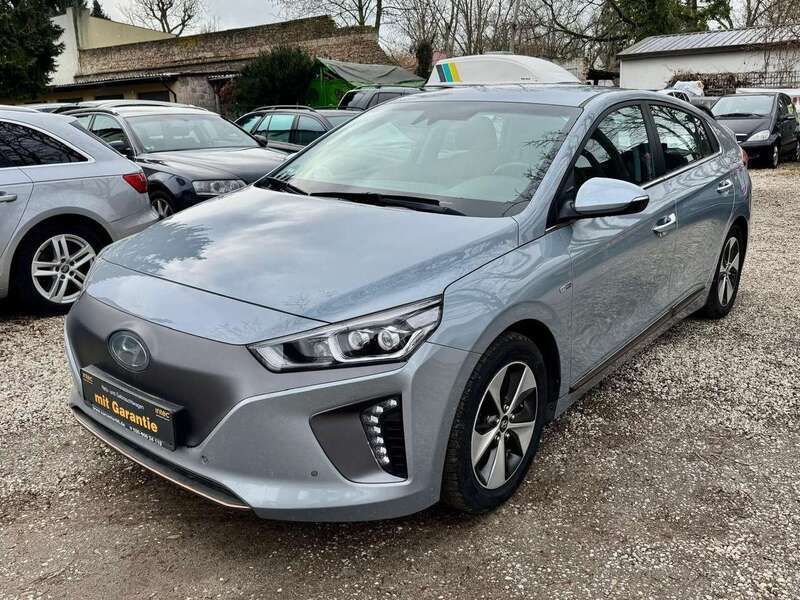 Aurora silver / mic Gebraucht 2018 Hyundai Ioniq Premium Limousine | 13.999 € (Etwas zu teuer) - Bild 1/4