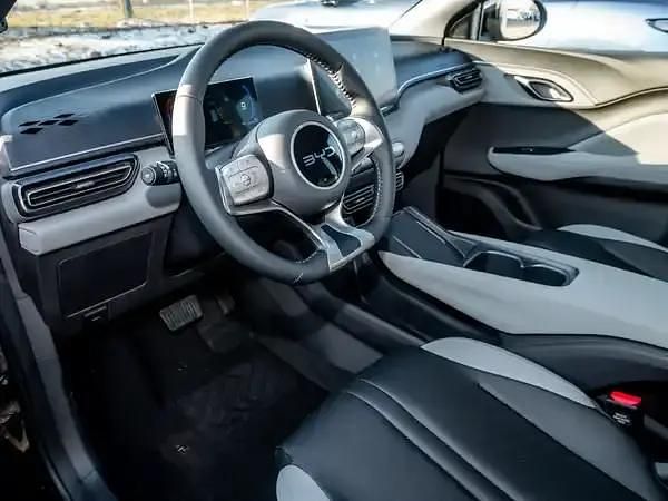 Gebraucht BYD Dolphin Comfort 114 kW (156 PS) 2026 Schwarz Kleinwagen