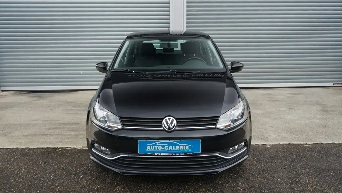 Gebraucht VW Polo Comfortline 90 PS (66 kW) 2015 Schwarz Kleinwagen