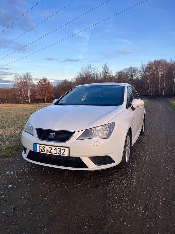 Weiß Gebraucht 2012 Seat Ibiza SC Style Kleinwagen | 3.800 € (Teuer) - Bild 1/4