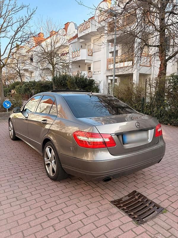 Gebraucht Mercedes 300 231 PS (169 kW) 2012 Braun Limousine