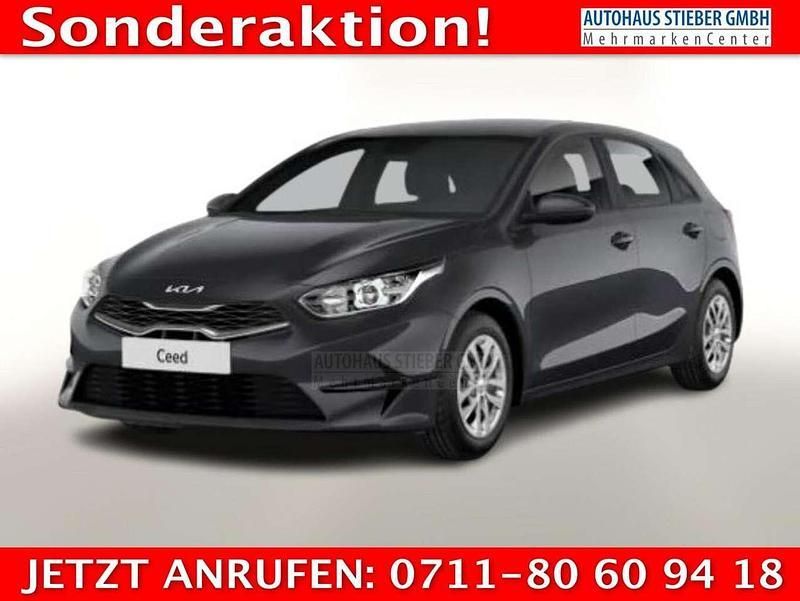 Grau Neu 2025 Kia Ceed Vision Limousine | 23.378 € (Fairer Preis) - Bild 1/3