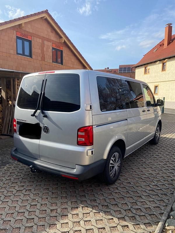 Gebraucht VW Transporter 150 PS (110 kW) 2019 Silber Van