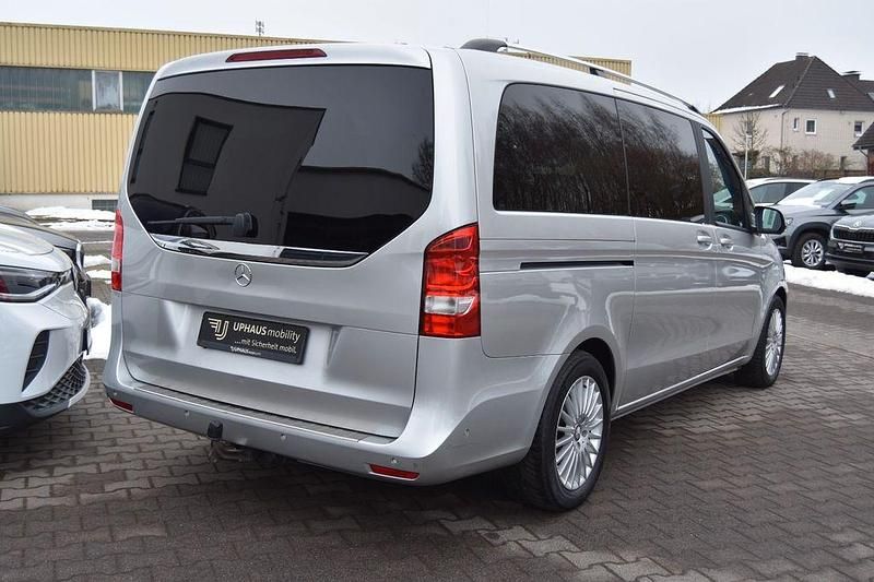 Gebraucht Mercedes V220 163 PS (119 kW) 2015 Silber (brillantsilber) Van / Kleinbus