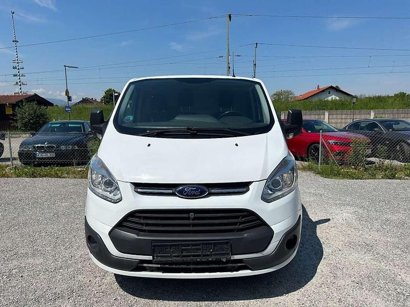 Gebraucht Ford Transit Custom 131 PS (96 kW) 2018 Frostweiß Van / Kleinbus