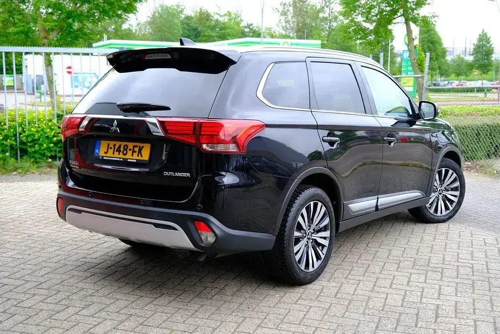 Gebraucht Mitsubishi Outlander 150 PS (110 kW) 2020 Schwarz SUV