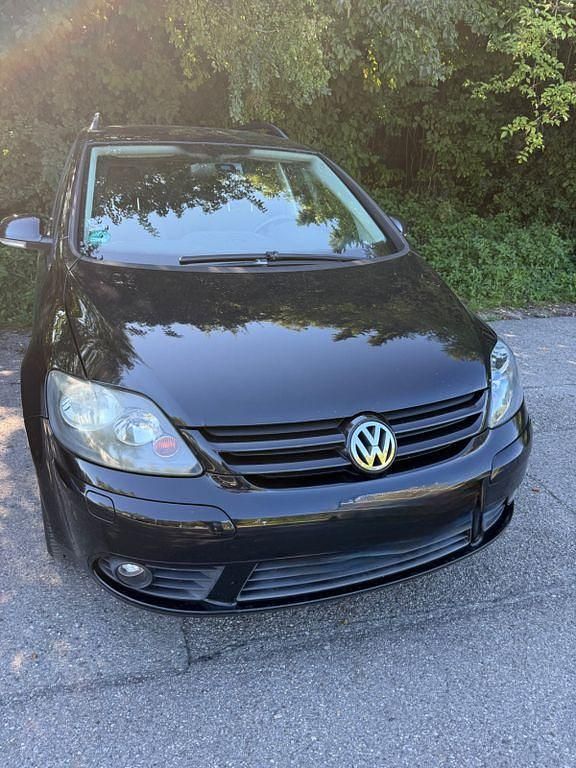 Schwarz Gebraucht 2008 VW Golf Plus United Van / Kleinbus | 4.900 € (Etwas zu teuer) - Bild 1/4