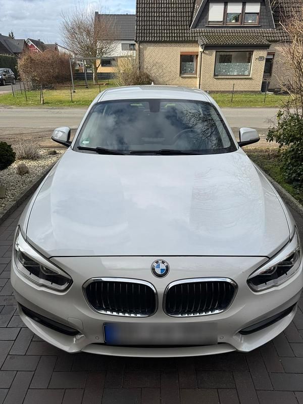 Gebraucht BMW 116 Advantage 109 PS (80 kW) 2019 Weiß Kleinwagen