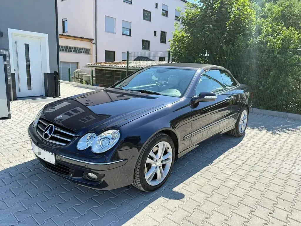 Gebraucht Mercedes CLK200 184 PS (135 kW) 2009 Schwarz Cabrio