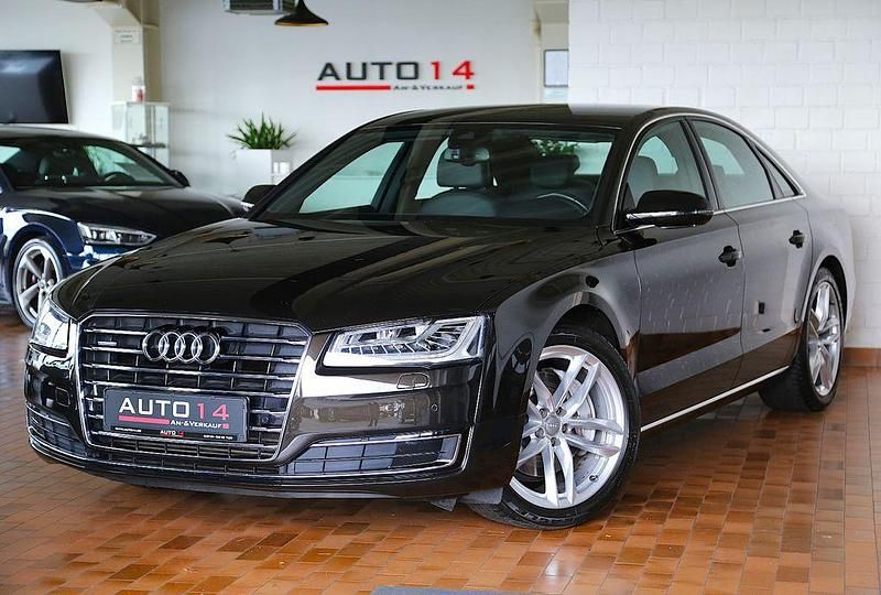 Schwarz Gebraucht 2025 Audi A8 Limousine | 29.890 € - Bild 1/4
