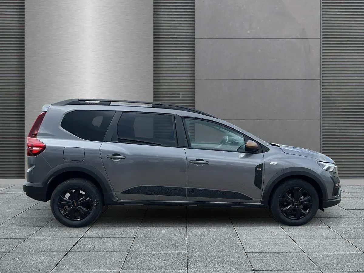 Neu Dacia Jogger Extreme 110 PS (80 kW) 2025 Dolomitgrau Van / Kleinbus