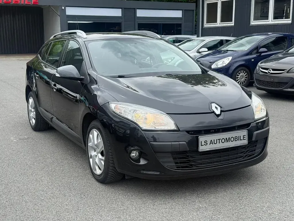 Gebraucht Renault Mégane 101 PS (74 kW) 2012 Schwarz Limousine