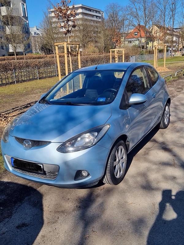 Gebraucht Mazda 2 68 PS (50 kW) 2009 Blau Kleinwagen