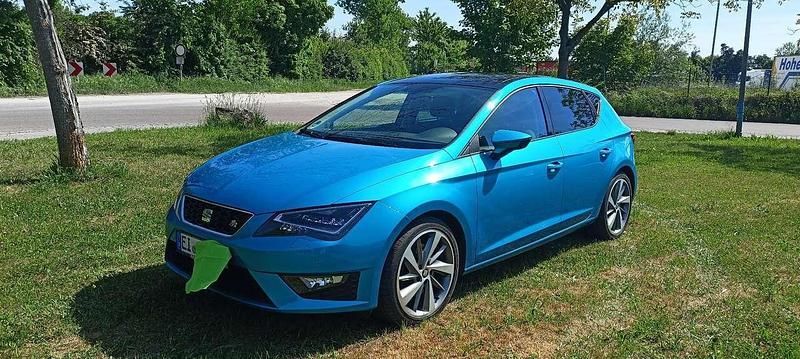 Blau Gebraucht 2017 Seat Leon SC FR Kleinwagen | 12.990 € (Guter Preis) - Bild 1/3