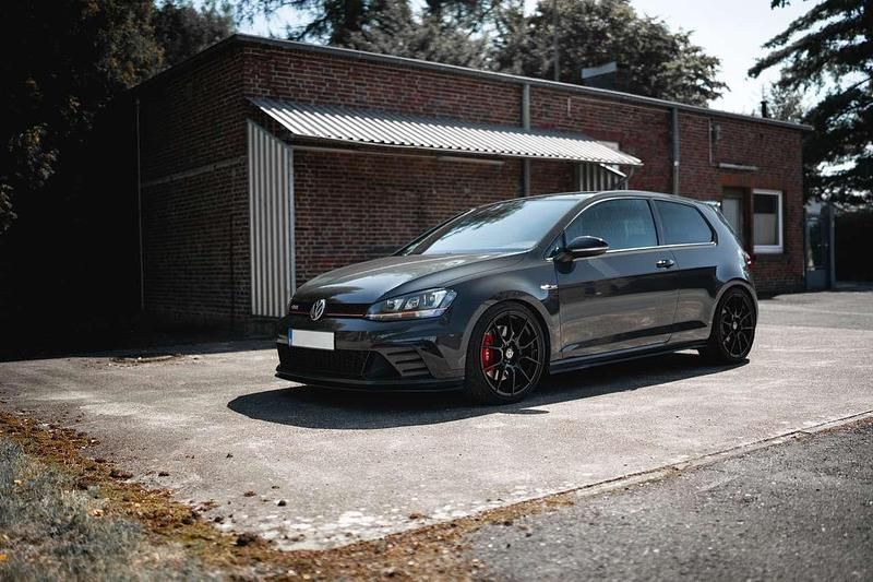 Grau Gebraucht 2016 VW Golf VII GTI Limousine | 19.500 € (Fairer Preis) - Bild 1/4