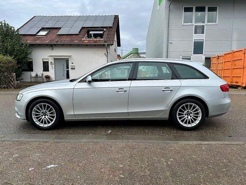 Gebraucht Audi A4 Attraction 163 PS (119 kW) 2013 Silber Kombi