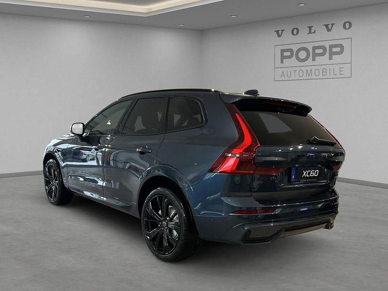 Neu Volvo XC60 Plus 250 PS (183 kW) 2025 Vapour grey SUV