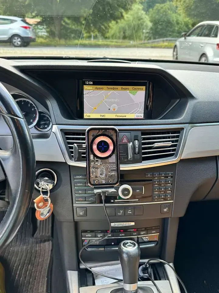 Gebraucht Mercedes E250 Elegance 204 PS (150 kW) 2010 Schwarz Limousine