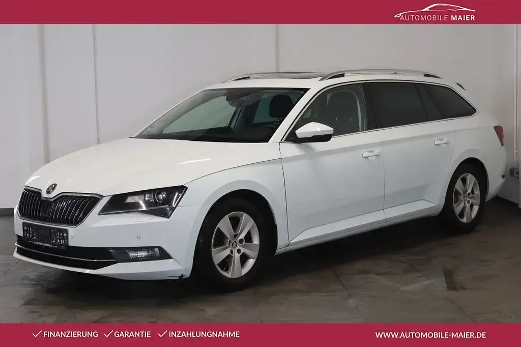 Używany Skoda Superb 150 KM (110 kW) 2017 Biały Kombi
