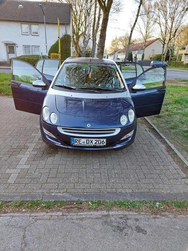 Blau Gebraucht 2006 Smart ForFour Kleinwagen | 2.350 € (Fairer Preis) - Bild 1/4