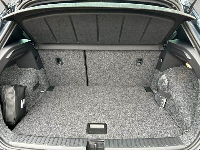 Neu Seat Arona FR 116 PS (85 kW) 2025 Grau SUV