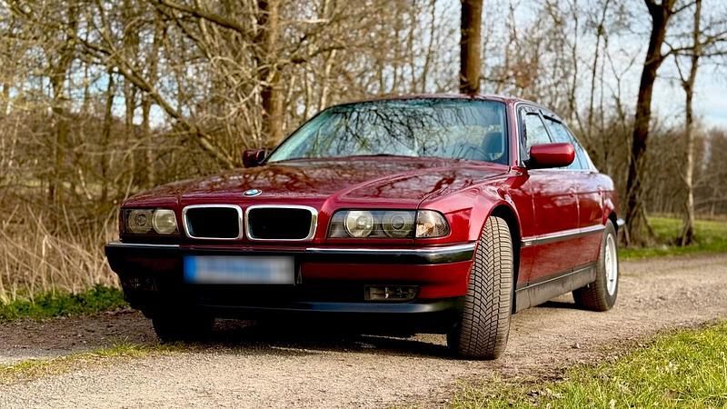 Gebraucht BMW 730 218 PS (160 kW) 1995 Rot Limousine
