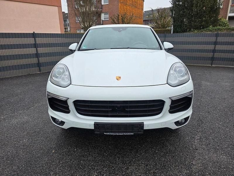 Gebraucht Porsche Cayenne Platinum Edition 262 PS (192 kW) 2016 Pure white/weiss SUV