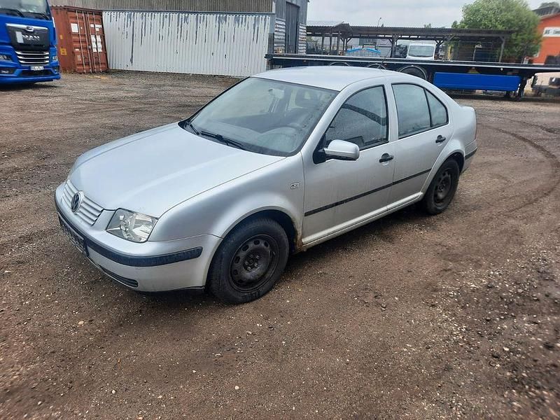 Gebraucht VW Bora 90 PS (66 kW) 1999 Silber Limousine