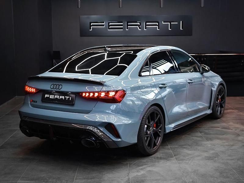 Gebraucht Audi RS3 Sport 400 PS (294 kW) 2025 Grau Limousine