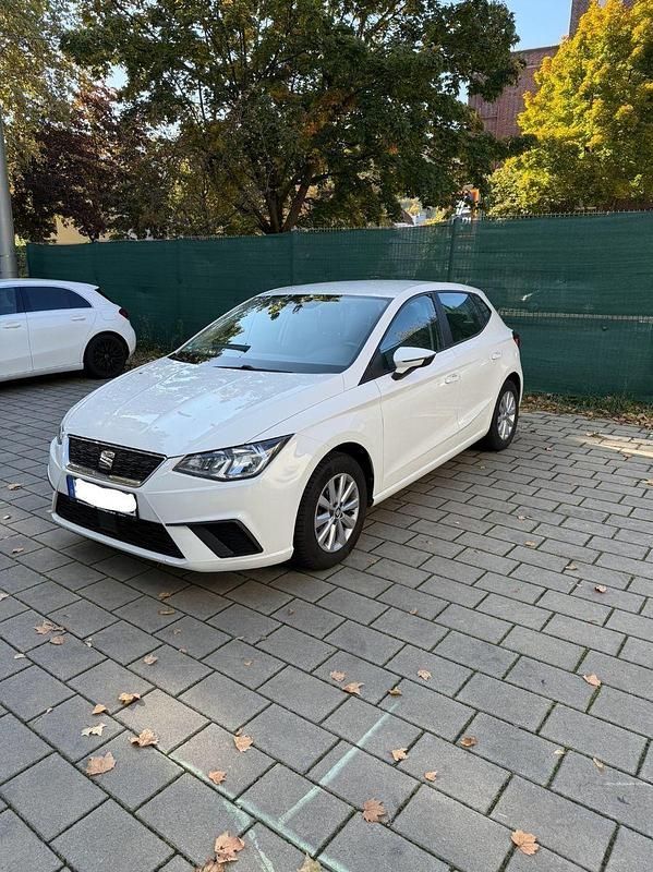 Weiß Gebraucht 2018 Seat Ibiza Style Kleinwagen | 12.500 € (Fairer Preis) - Bild 1/4