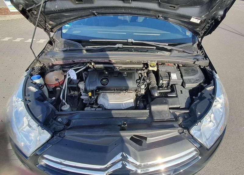 Gebraucht Citroën C4 SELECTION 120 PS (88 kW) 2013 Schwarz Limousine